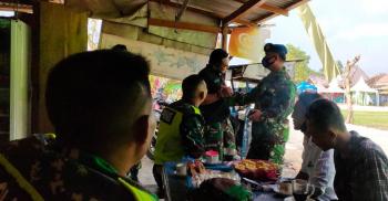 Satuan Tugas TMMD 110 Kodim Bojonegoro Berpamitan Sesama Satgas Beda Satuan